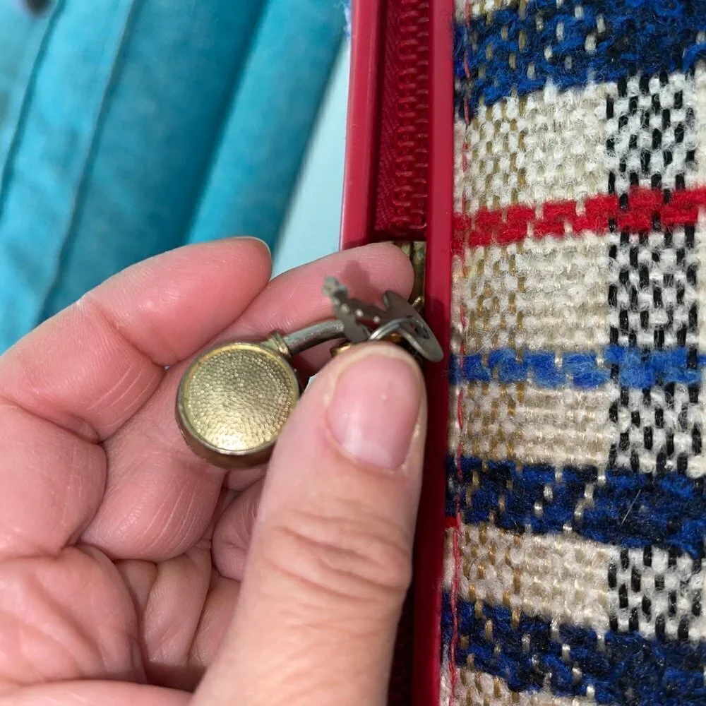 Vintage Womens Suitcase Multicolor Mcm Plaid With Lock and Keys - Picture 9 of 10